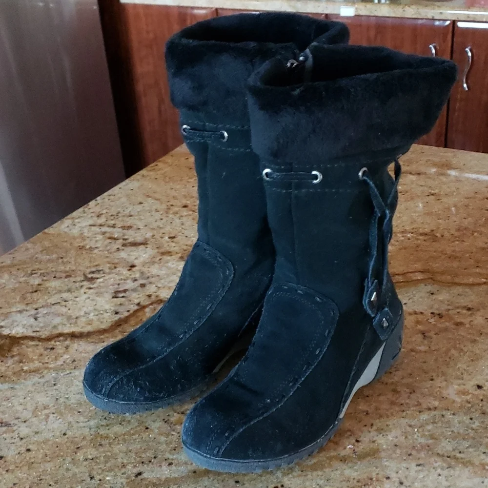 KHOMBU ALLANA SUEDE LEATHER WINTER BOOTS LINED SIDE ZIPPER SIZE 7M BLACK